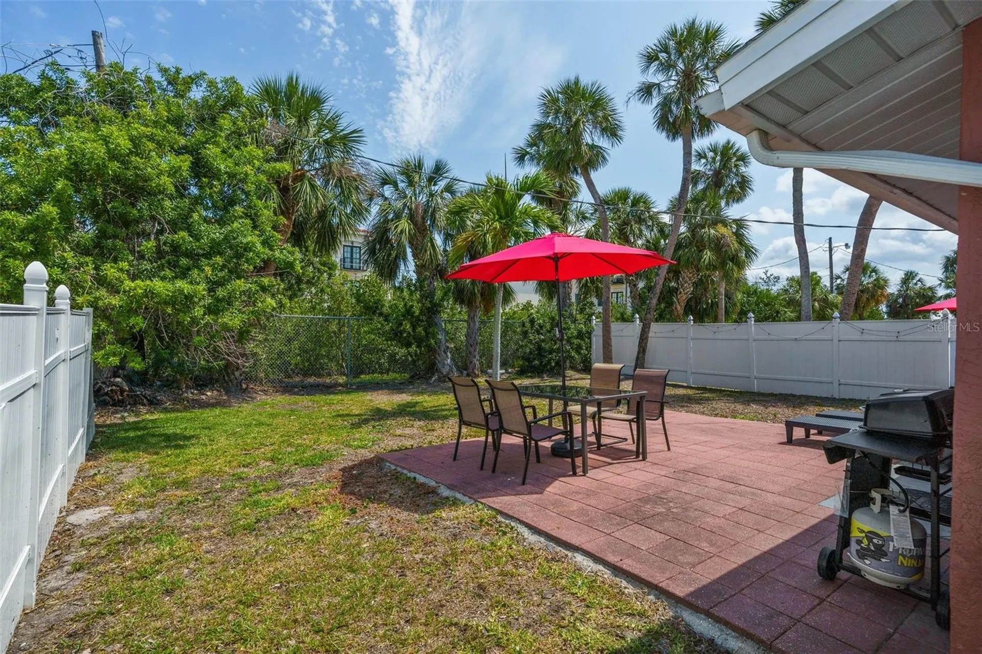 208 Peacock Lane Holmes Beach FL 34217