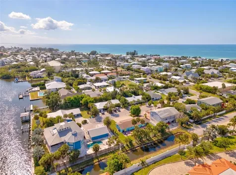 208 Peacock Lane Holmes Beach FL 34217