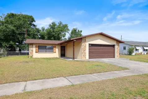 6109 16th Street Zephyrhills FL 33542
