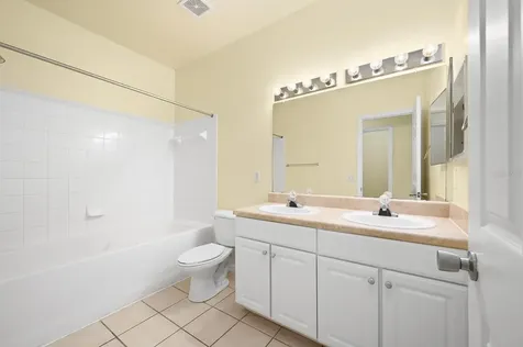 5062 NW 44th Lane Gainesville FL 32606
