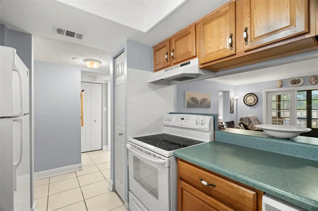 7701 Starkey Road Seminole FL 33777