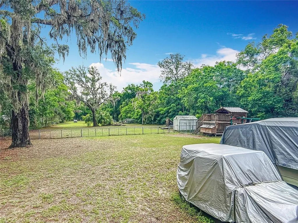 11763 SE Us Highway 301 Belleview FL 34420