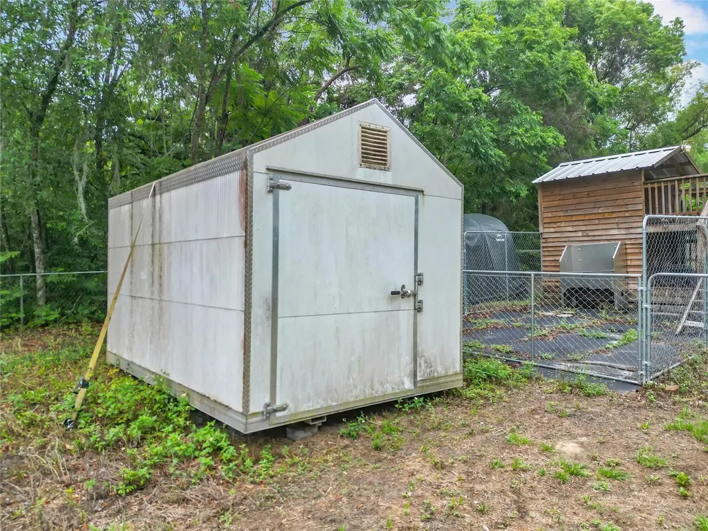 11763 SE Us Highway 301 Belleview FL 34420