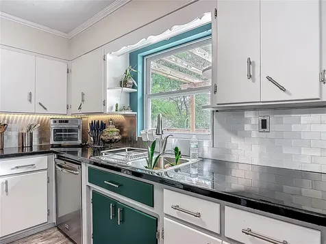 11763 SE Us Highway 301 Belleview FL 34420