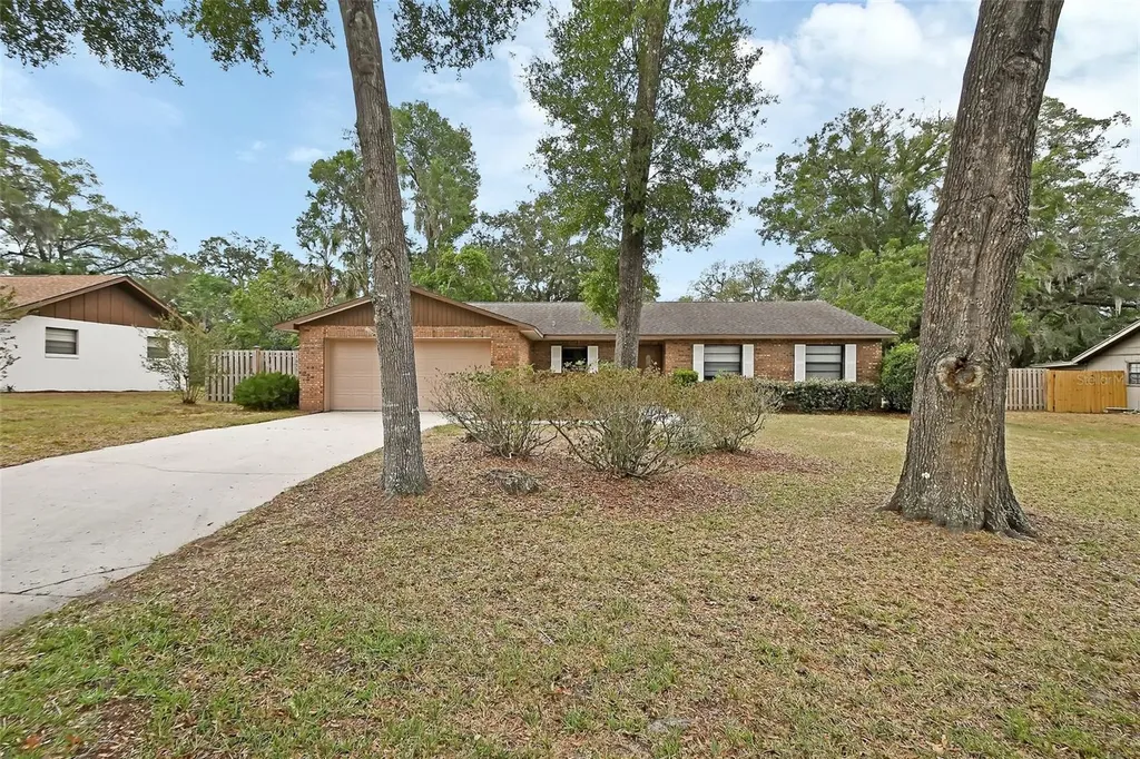 1075 Burgoyne Road Deland FL 32720