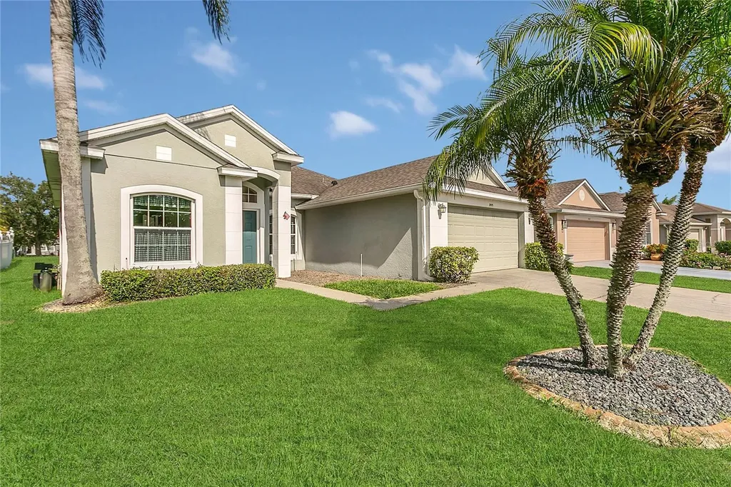 2975 White Cedar Circle Kissimmee FL 34741