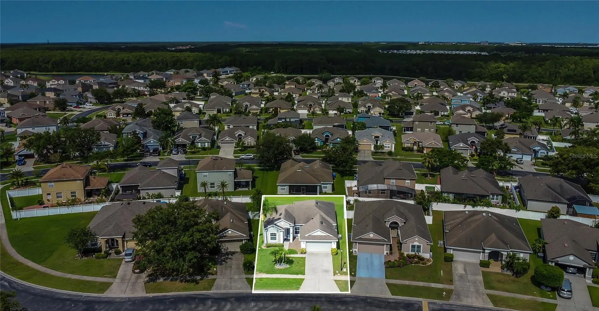2975 White Cedar Circle Kissimmee FL 34741