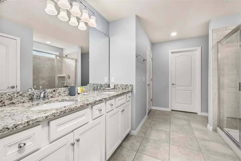 7184 Oakmoss Loop Davenport FL 33837