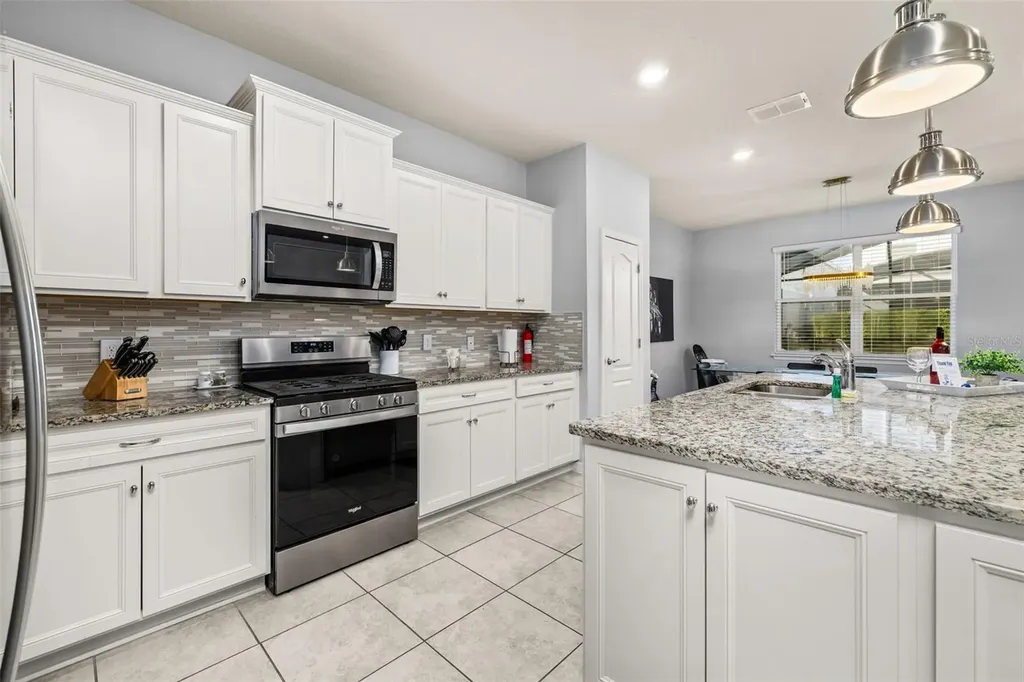 7184 Oakmoss Loop Davenport FL 33837