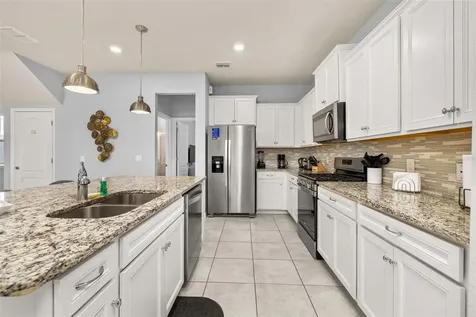 7184 Oakmoss Loop Davenport FL 33837