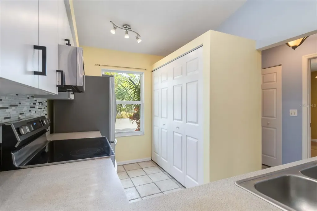 642 N Jefferson Avenue Sarasota FL 34237