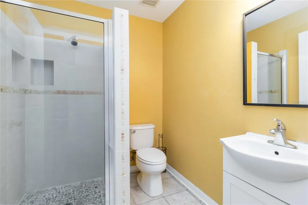 642 N Jefferson Avenue Sarasota FL 34237