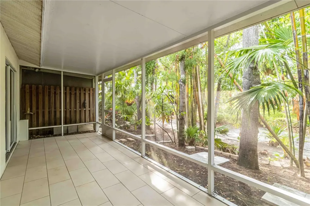 642 N Jefferson Avenue Sarasota FL 34237