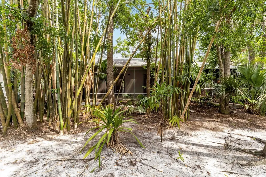 642 N Jefferson Avenue Sarasota FL 34237