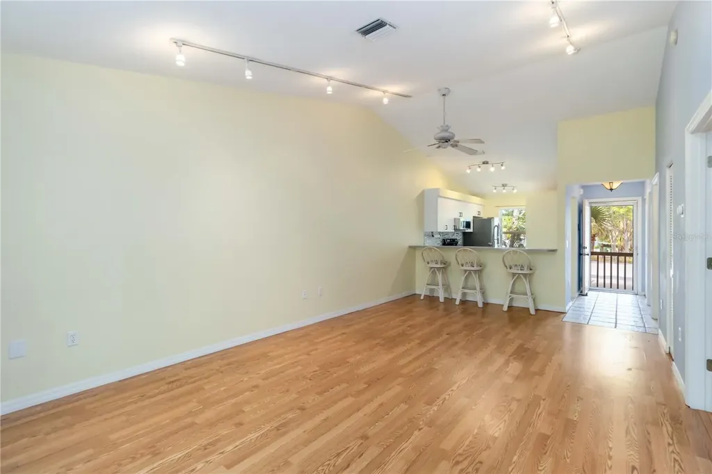 642 N Jefferson Avenue Sarasota FL 34237