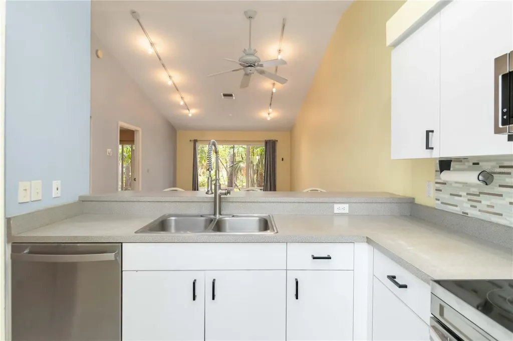 642 N Jefferson Avenue Sarasota FL 34237