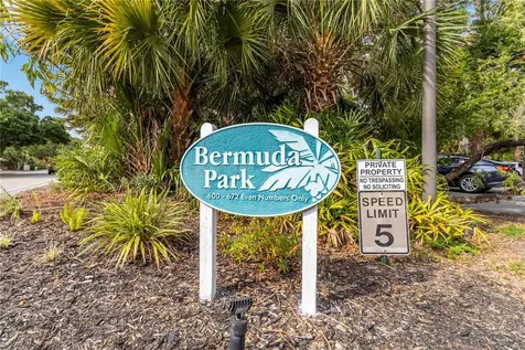 642 N Jefferson Avenue Sarasota FL 34237