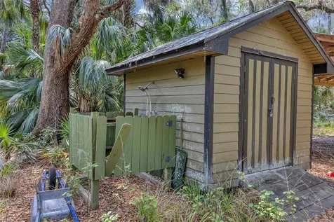 2024 Retreat Road Geneva FL 32732