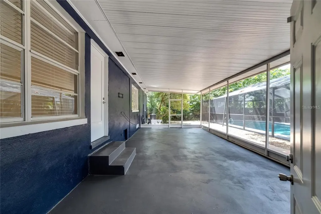 6110 N Suwanee Avenue Tampa FL 33604