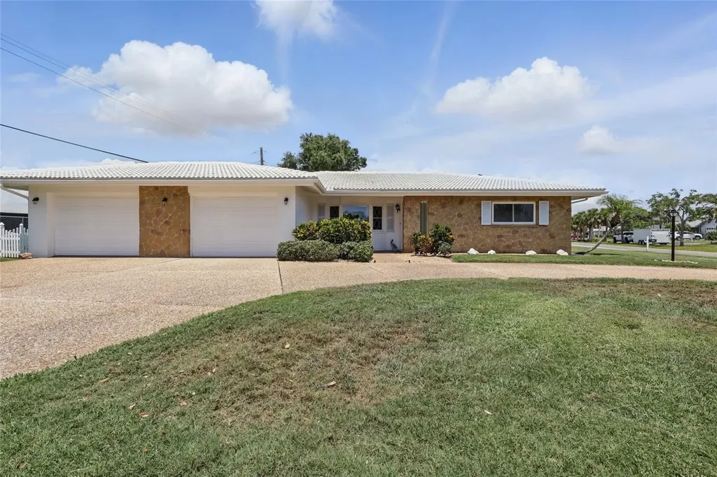 3105 Gulf Gate Drive Sarasota FL 34231