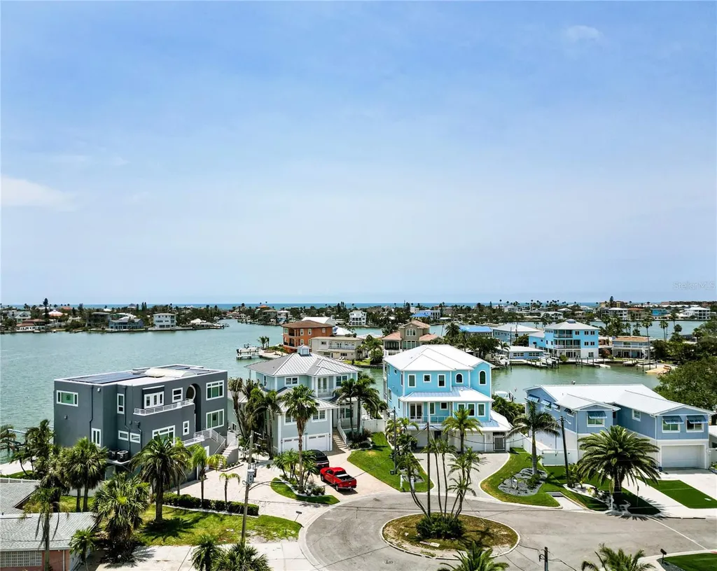 16003 5th Street E Redington Beach FL 33708