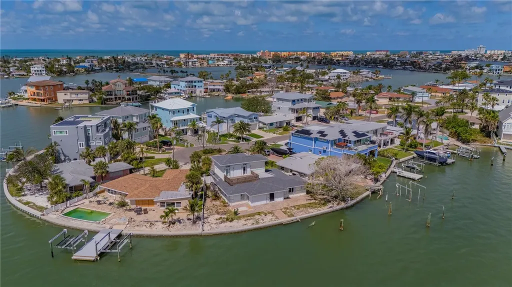 16003 5th Street E Redington Beach FL 33708