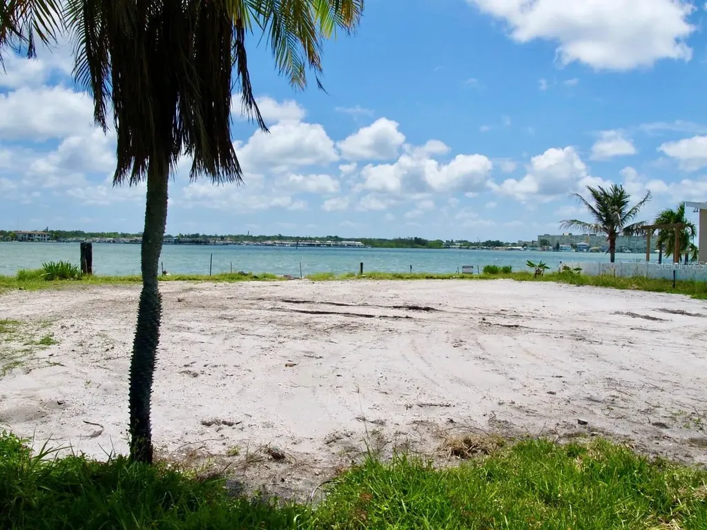 16003 5th Street E Redington Beach FL 33708