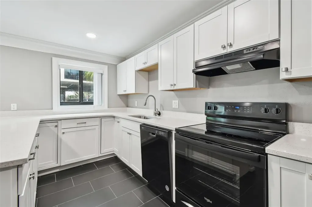 2942 W Bay Drive Belleair Bluffs FL 33770