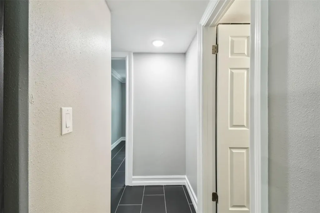2942 W Bay Drive Belleair Bluffs FL 33770