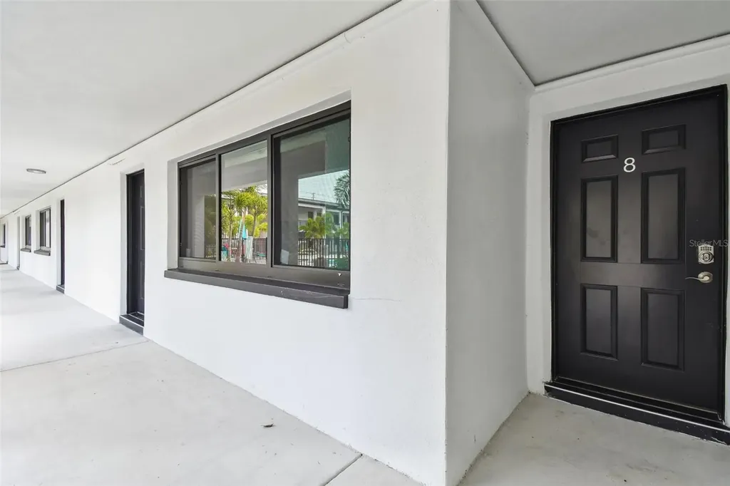 2942 W Bay Drive Belleair Bluffs FL 33770
