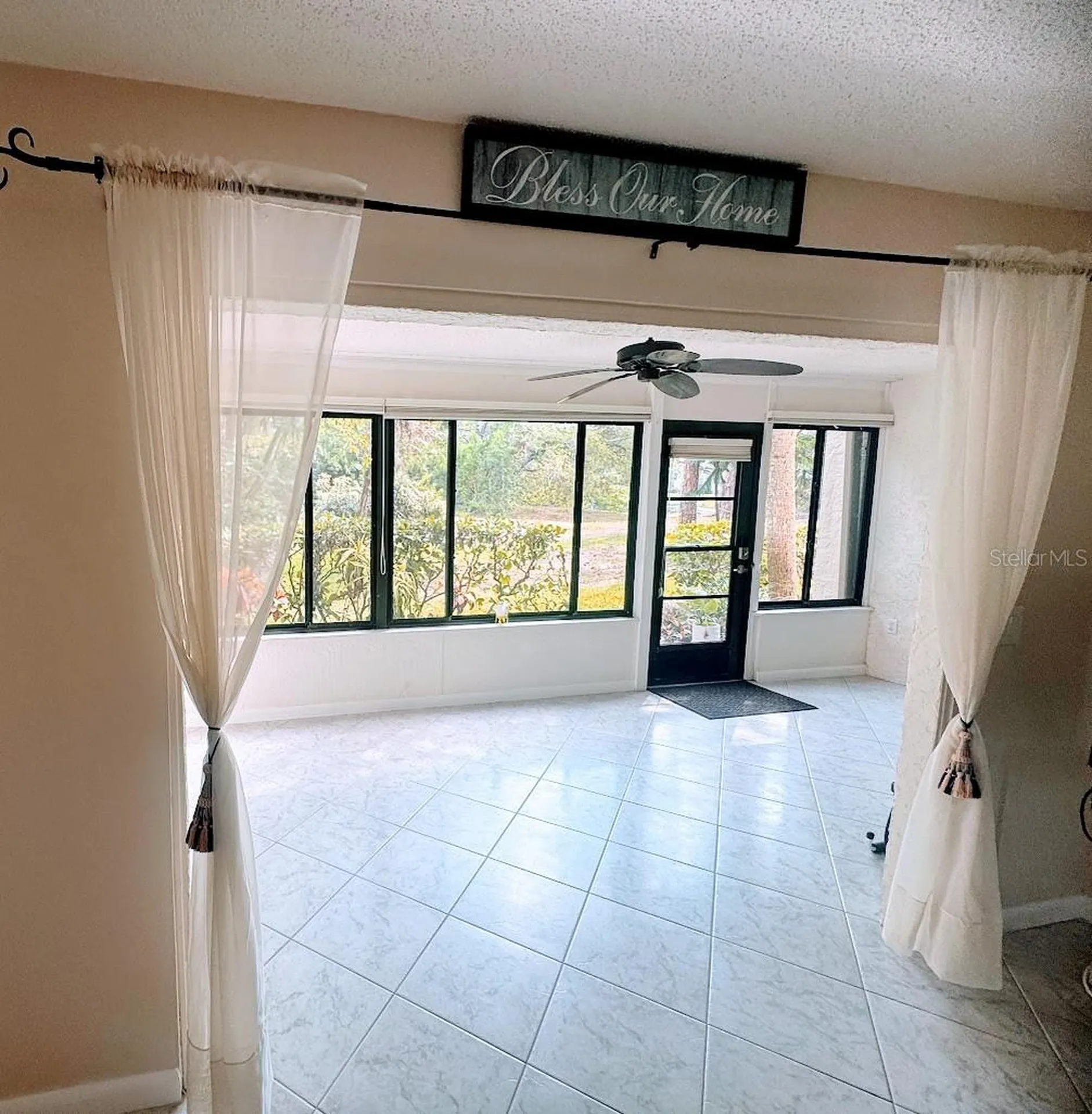 647 Woodlawn Drive Bradenton FL 34210