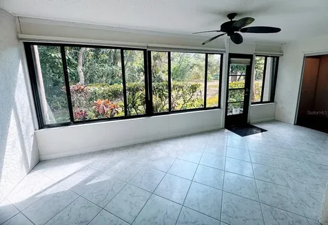 647 Woodlawn Drive Bradenton FL 34210