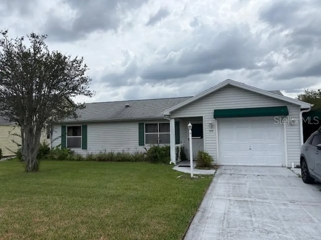 528 Valencia Place Lady Lake FL 32159