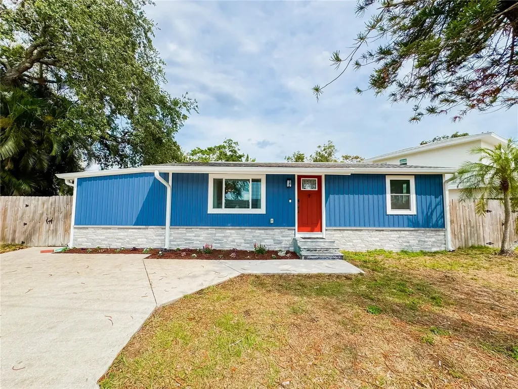 5307 47th Street Court E Bradenton FL 34203