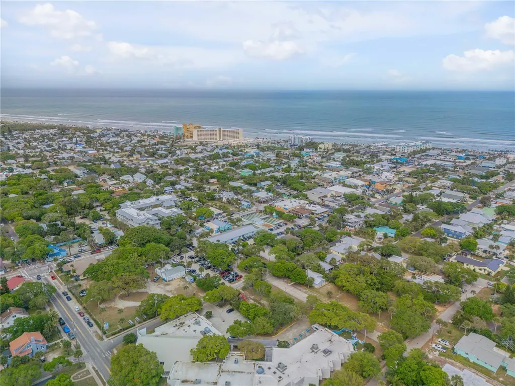 214 Columbus Avenue New Smyrna Beach FL 32169
