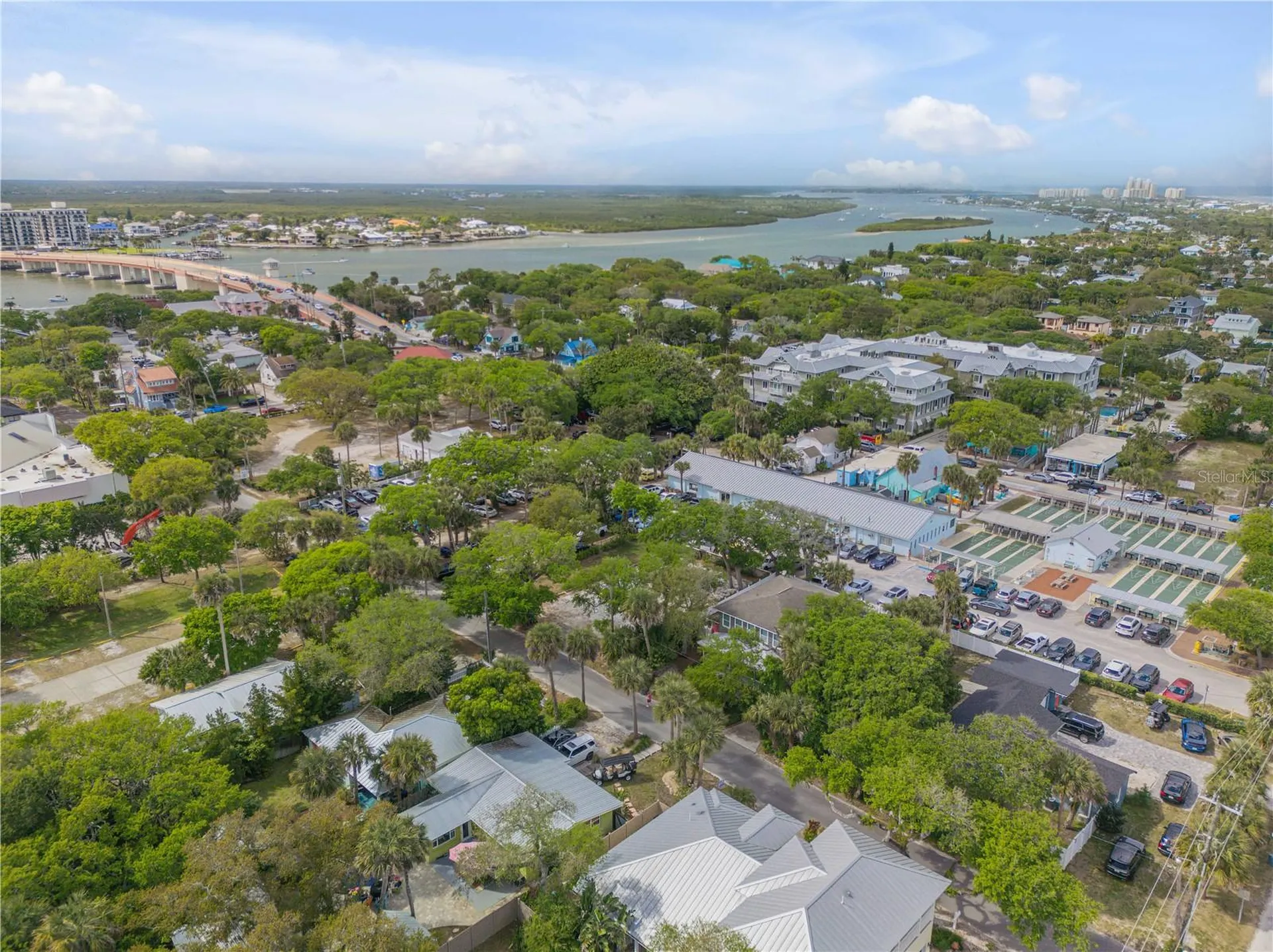 214 Columbus Avenue New Smyrna Beach FL 32169