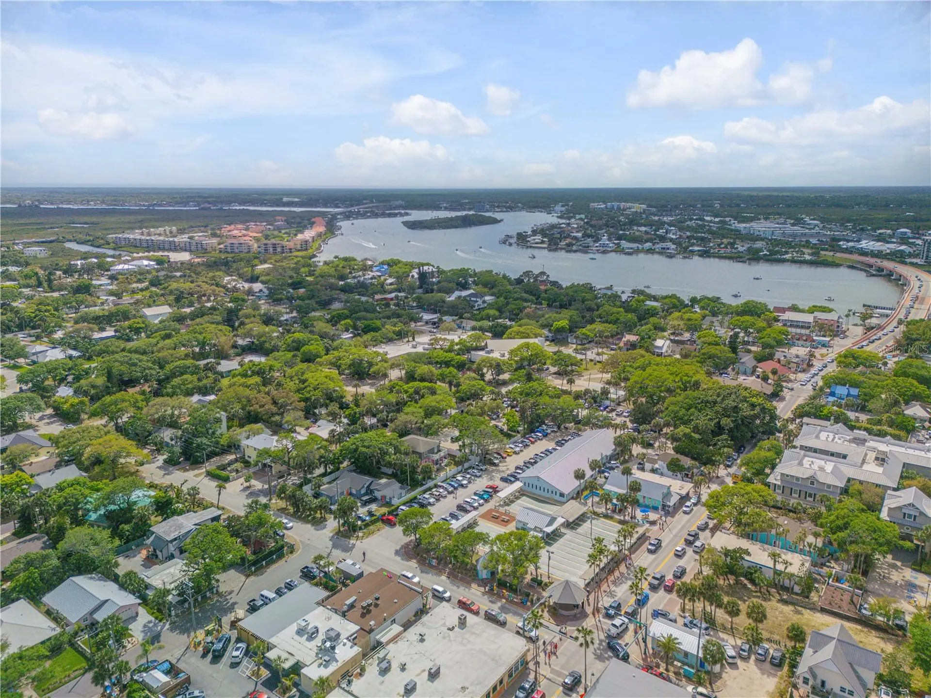 214 Columbus Avenue New Smyrna Beach FL 32169