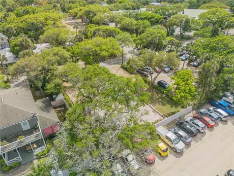 214 Columbus Avenue New Smyrna Beach FL 32169