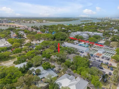 214 Columbus Avenue New Smyrna Beach FL 32169