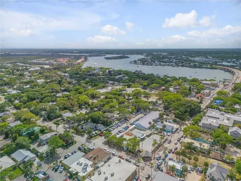 214 Columbus Avenue New Smyrna Beach FL 32169