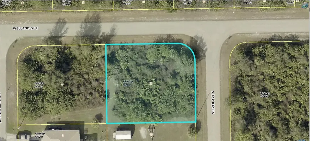 546 Silver Avenue S Lehigh Acres FL 33974