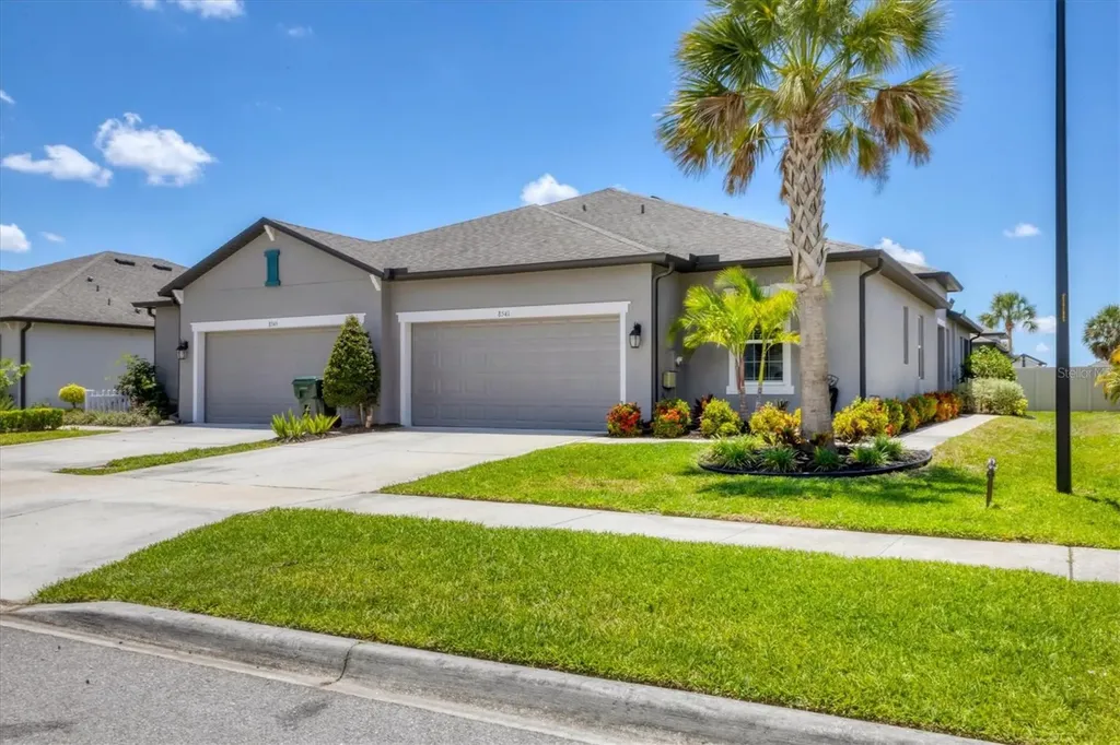 8541 Whispering Street Sarasota FL 34240