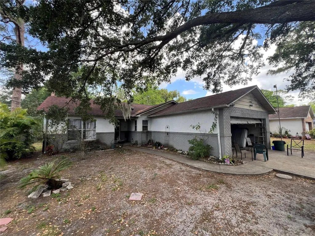2558 El Capitan Drive Sanford FL 32773
