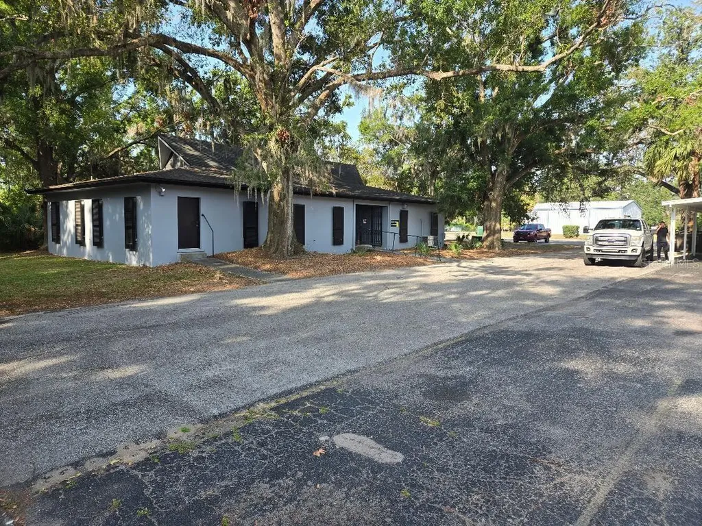 402 N Dort Street Plant City FL 33563