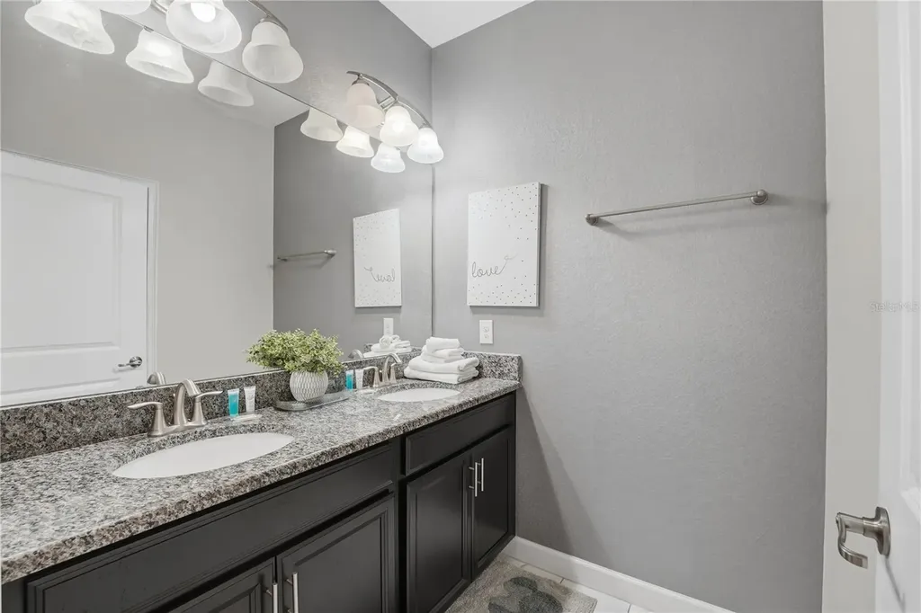1596 Moon Valley Drive Davenport FL 33896