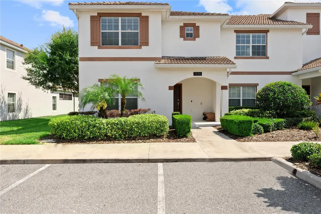 1596 Moon Valley Drive Davenport FL 33896