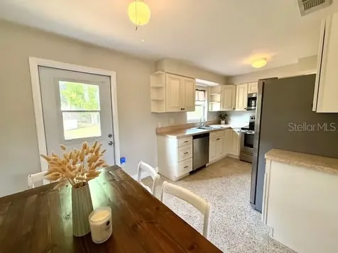 135 E Columbia Street Lake Alfred FL 33850