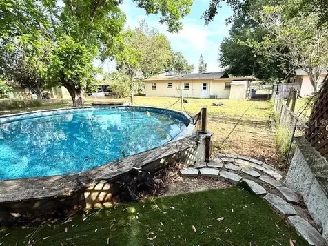135 E Columbia Street Lake Alfred FL 33850