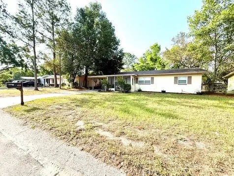 135 E Columbia Street Lake Alfred FL 33850