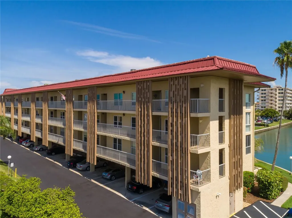 105 Island Way Clearwater Beach FL 33767